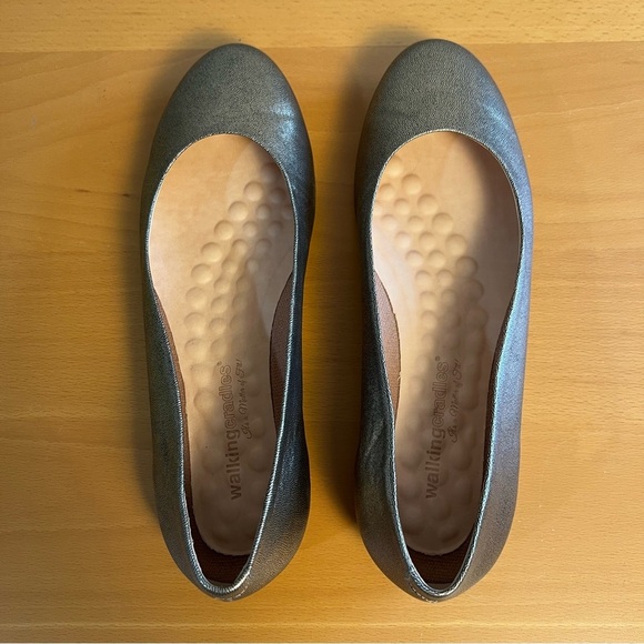 NIB Walking Cradles Gold Leather Bronwyn Flats sz 10W - Picture 3 of 12